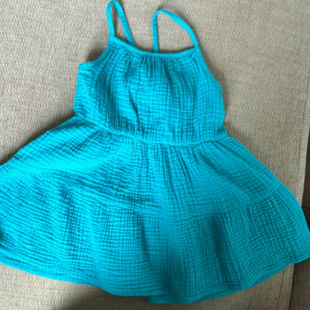 Adorable Cat & Jack pretty blue dress  with pockets.